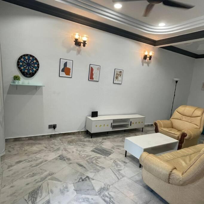 Cozythemed 11 Pax Batucaves Publika Mitec Pwtc Pangsapuri Kuala Lumpur